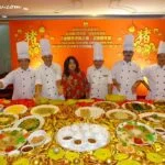 1 Maggie Ong with chefs