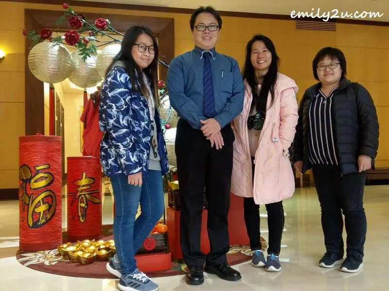 (L-R) Tour Leader Ms Goh Suet Eng of Golden Century Tour & Travel, Fushin Hotel (Tainan) Executive Vice General Manager Mr Solomon Lin, yours truly and Ms Tammy Chien, Sales & Marketing Director of Polo Holidays Co. Ltd., pose for a photo at the hotel 