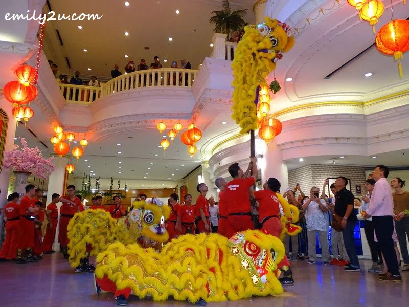11. “plucking the greens” ritual (cai cheng) at main lobby