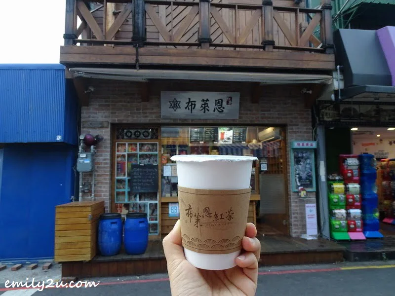 Taiwanese black tea from a store near YongLe market