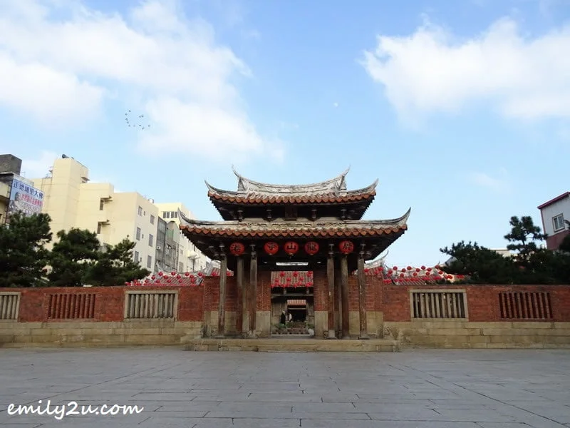 Lungshan Temple