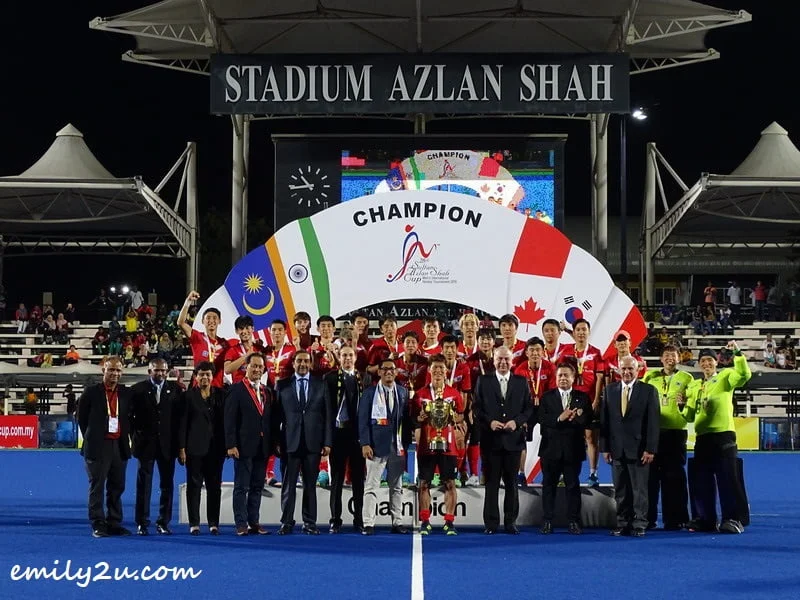 group photo of Korea