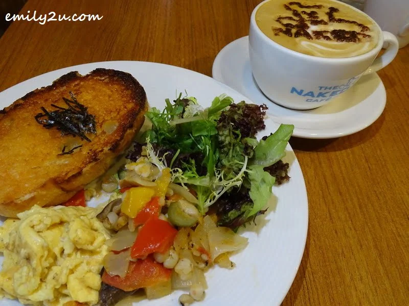 look at the bear coffee art