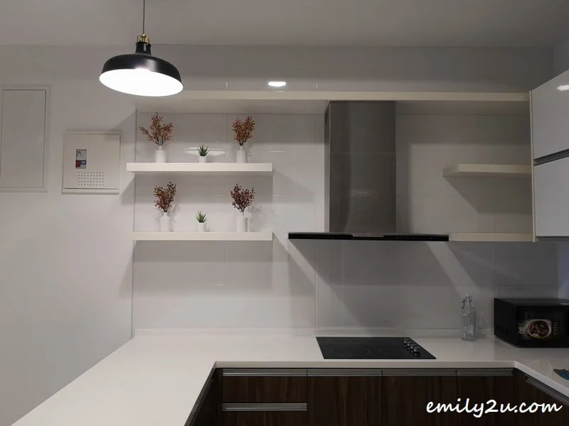  built-in cabinets