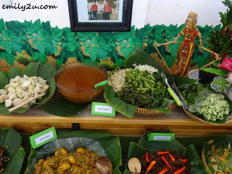  Pecel Komplit