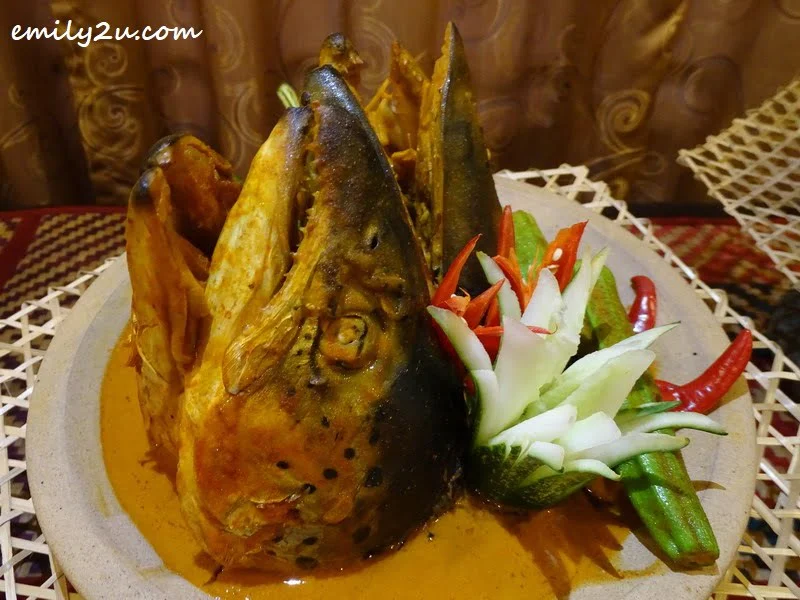  Kari Kepala Ikan Salmon