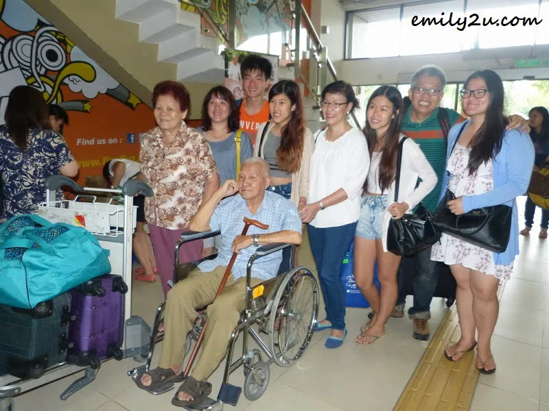  Yeow Weng Fee (in wheelchair) and his family at Subang Airport before their flight to Langkawi