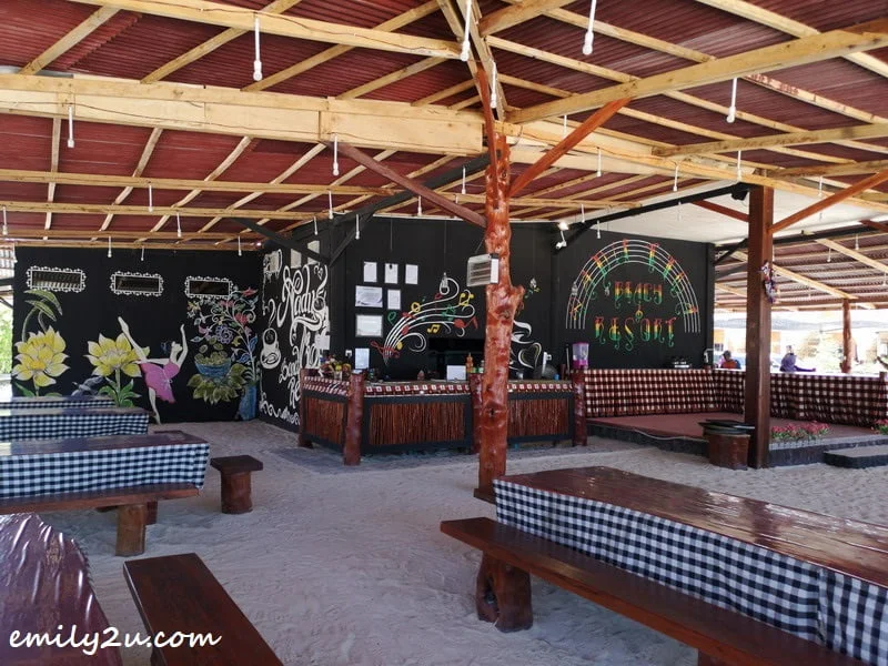 outdoor coffee house