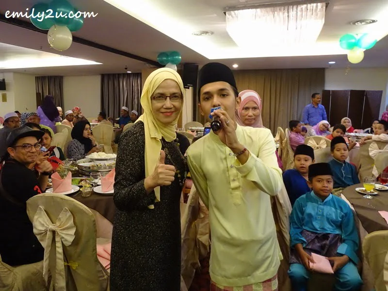 Aiman Tino with Hotel Manager Mdm. Mariana Hamid (L)