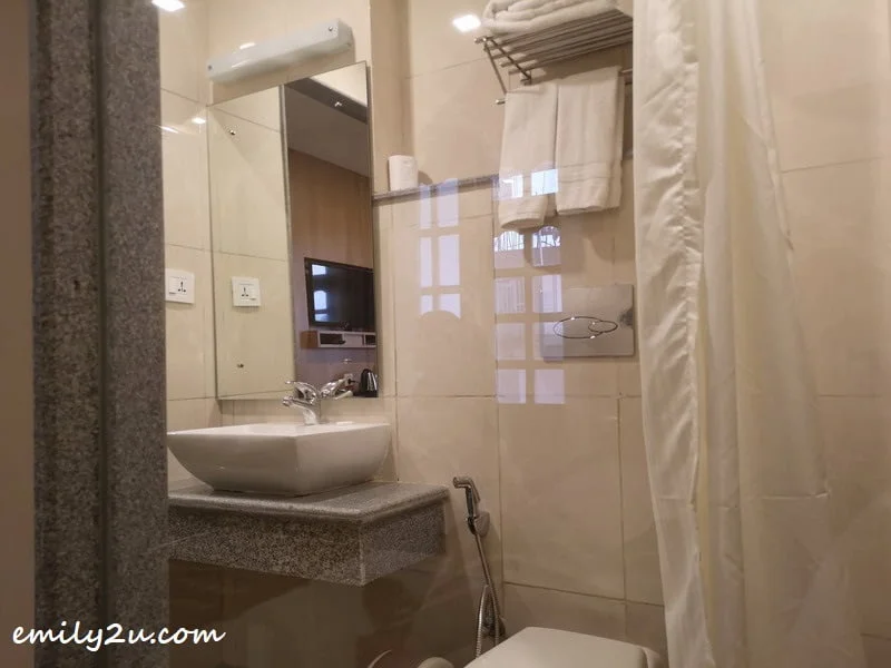 see the bathroom from bedroom