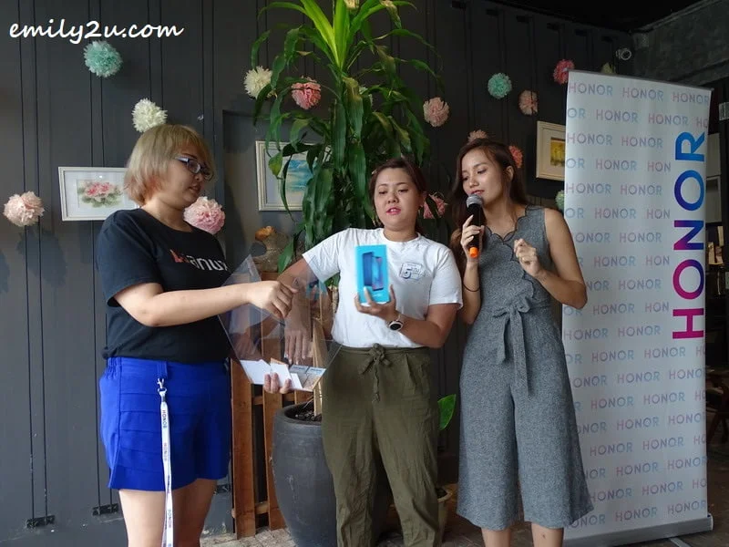  Who will win the grand prize of Honor 8C?