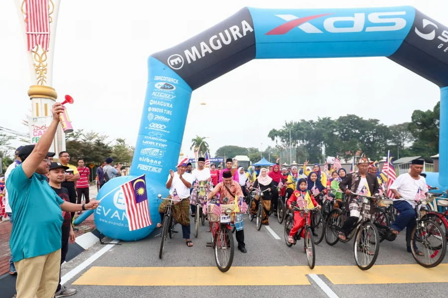 fun bike flag off by Ipoh City Mayor Dato’ Ahmad Suaidi