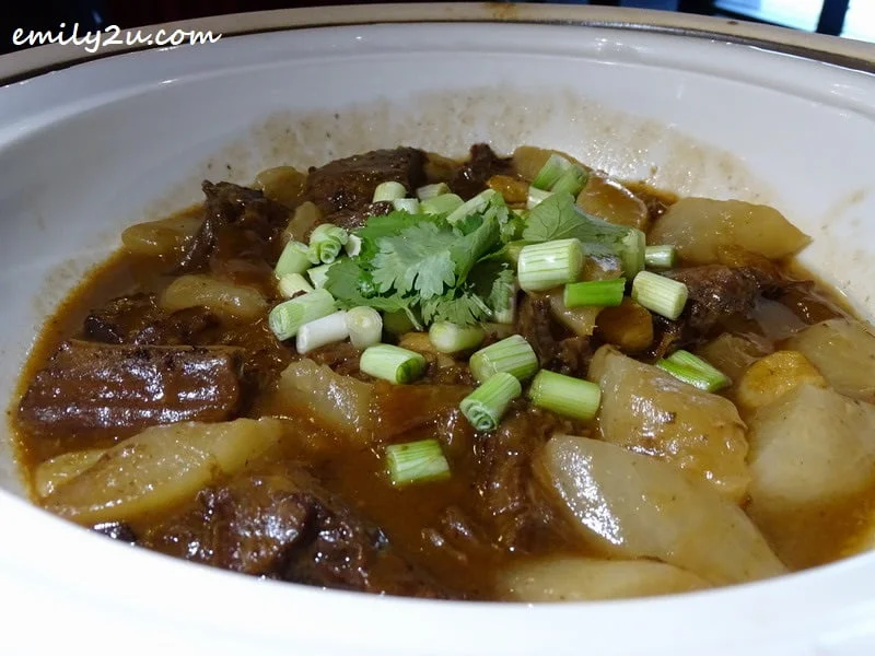 Stewed Beef Brisket with Radish