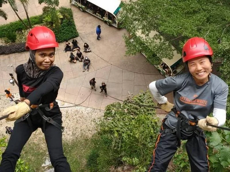 abseiling with Ros (L)