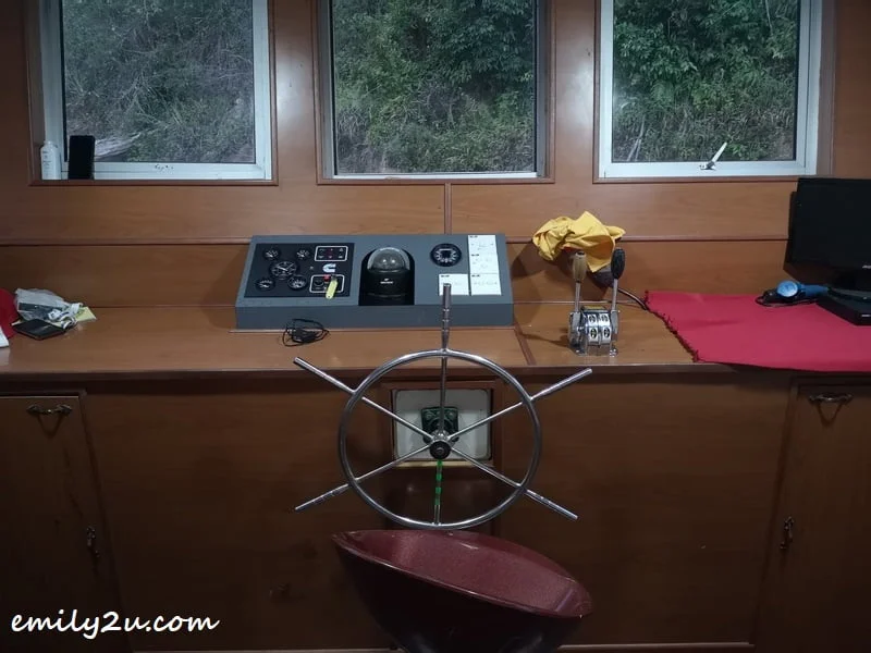 houseboat control room