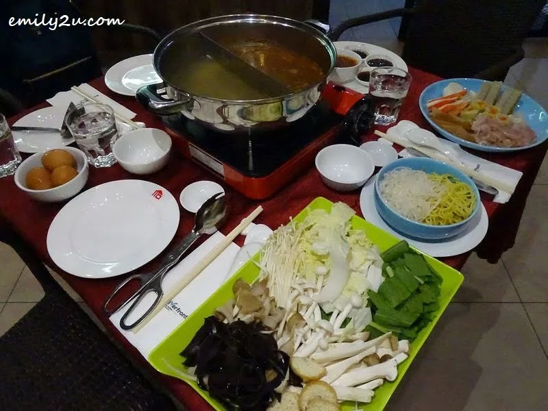 Steamboat Set