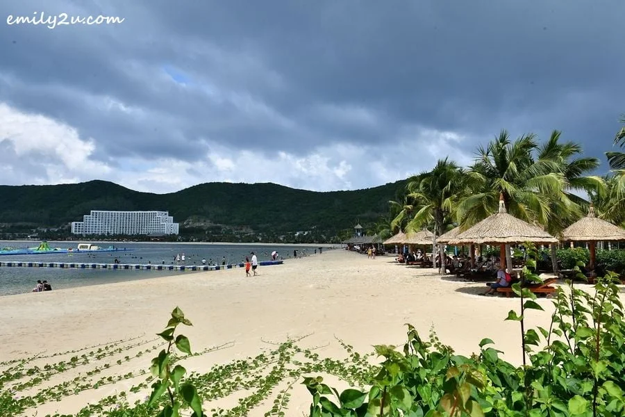 Vinpearl Land Nha Trang beach