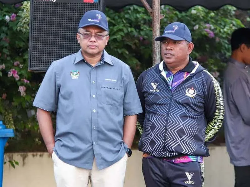 Ipoh City Mayor Dato' Ahmad Suaidi bin Abdul Rahim (L) & Ipoh City Council Secretary Encik Mohd Zakuan bin Haji Zakaria