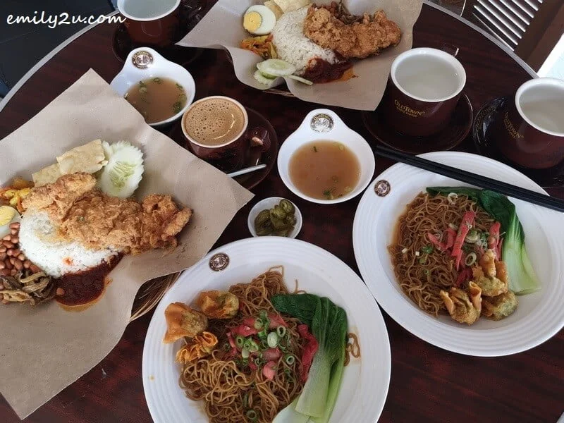 lunch at Oldtown White Coffee, Ipoh