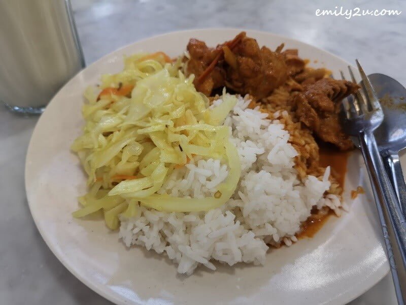 Mamak curry rice from another stall for a different flavour