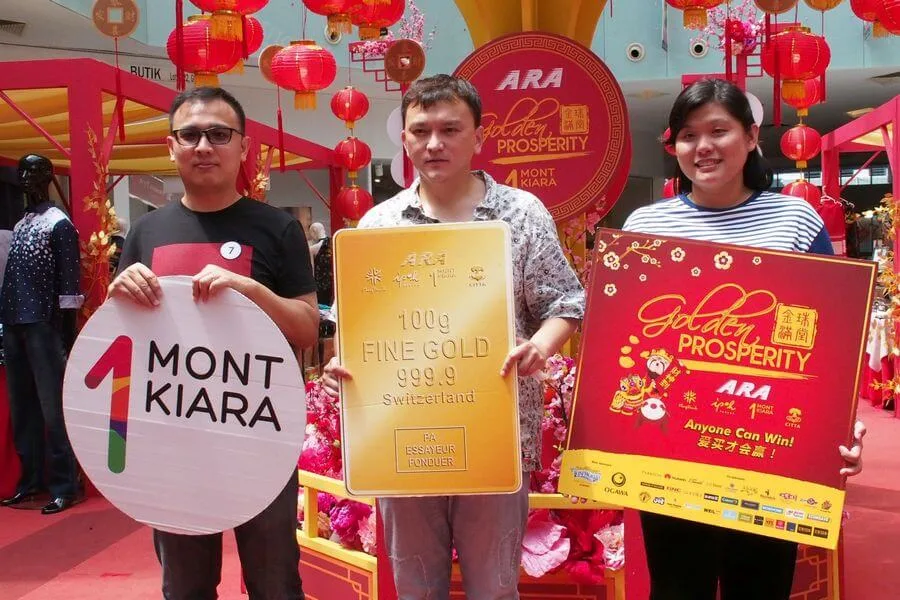 Winners from 1 Mont Kiara are Ng Heang Tong (left), Kadiliefu Haliyoula Kusiman (centre) and Lim Kwan Yin (right). The first place goes to Kadiliefu, second to Ng and third to Lim.