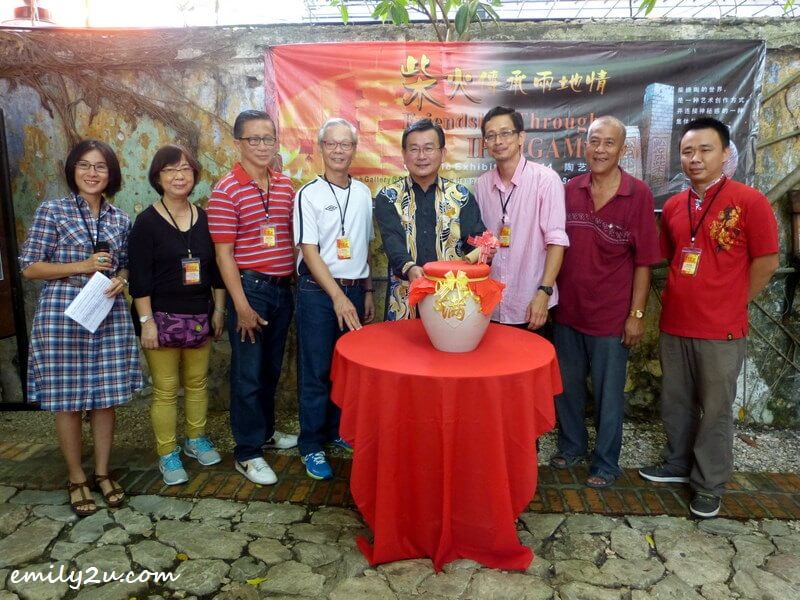 Lim Hua Choon (in white) at a joint exhibition in Ipoh of 21 ceramic artisans from Malaysia and Singapore
