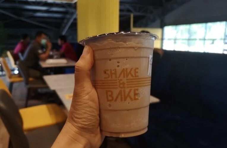 Shake & Bake Café 雪摇烘焙