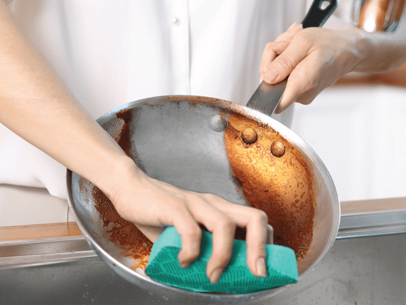 Smelly kitchen scourers that are not very effective_ Invest in quality kitchen scourers like Scotch-Brite™ Scrub Dots that can cut through tough stains, repel residue, and resist unpleasant odours