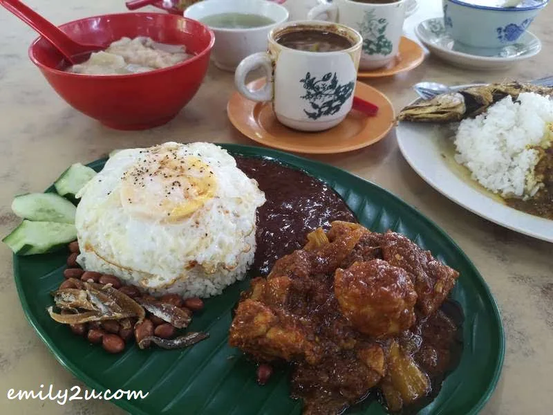 nasi lemak lemongrass chicken with egg