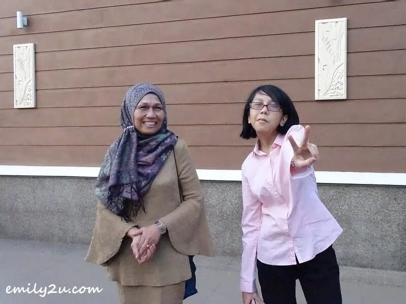 Jamila (R) and her mother, Noorhashimah Mohamed Noordin