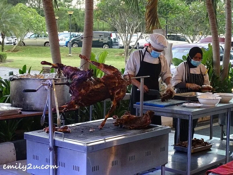 Roasted Whole Lamb Kibas with Black Pepper