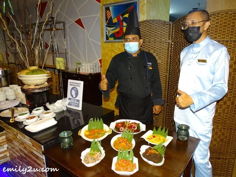 Chef Ayob (Mohd Kamarulzaman) and Encik Malizan Zakaria (General Manager-cum-Hotel Consultant)