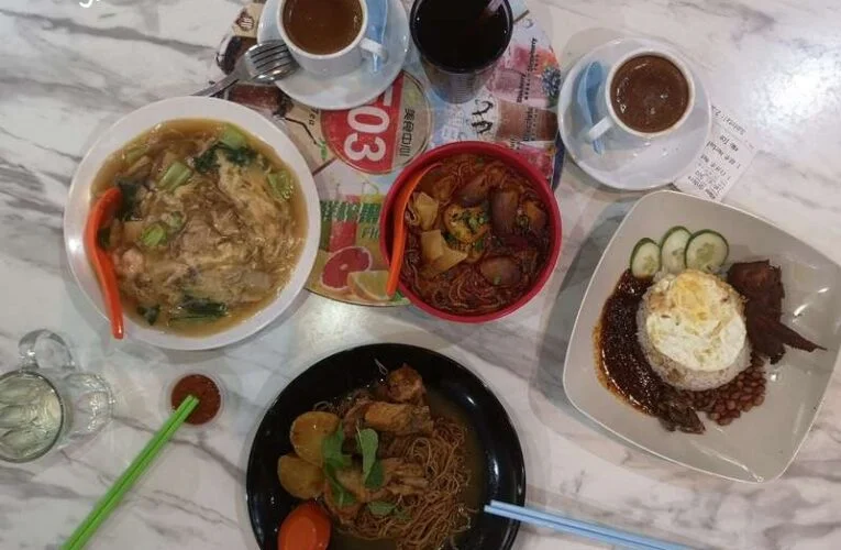 Exploring 66 Food Court Gunung Rapat