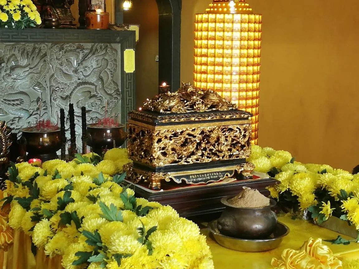 the Imperial Seal inside its golden case