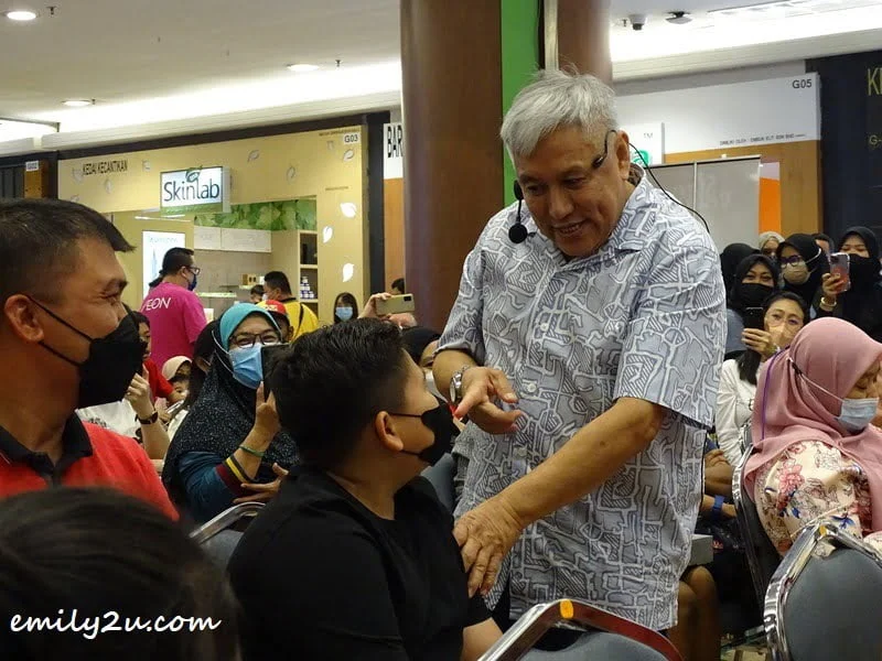 Chef Wan teases a boy in the audience