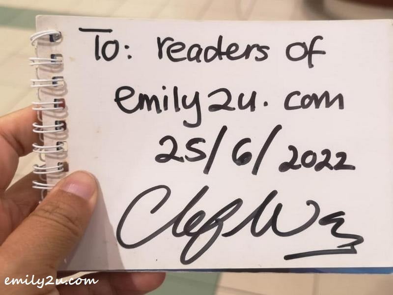 Chef Wan's autograph for readers of emily2u.com