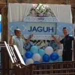 revealing the name of Jaguh: Sunway Theme Parks Executive Director Calvin Ho (R) & Department of Wildlife and National Parks Director General Dato' Abdul Kadir Abu Hashim (L)