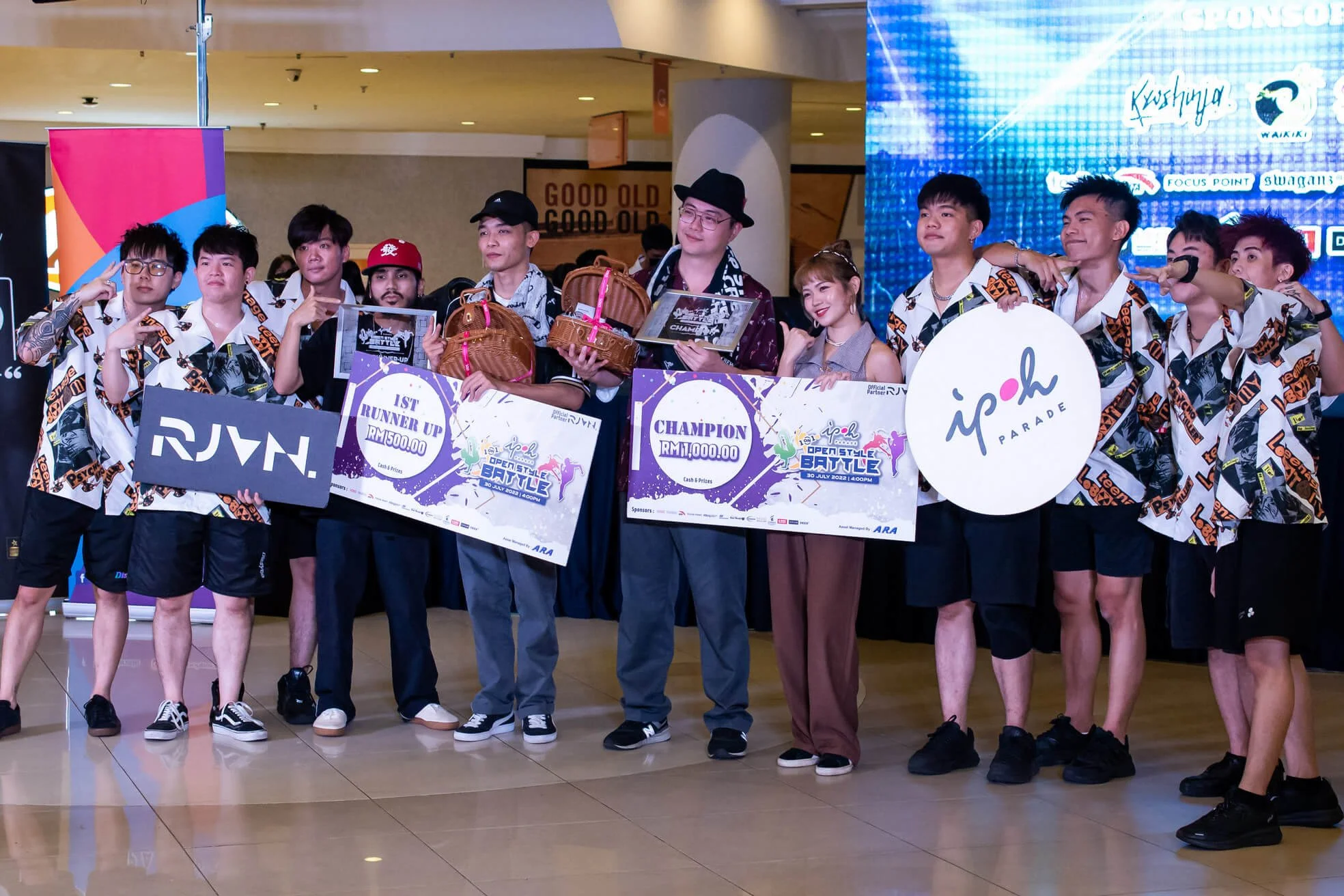 Jackson Boogie J (sixth from right) emerging as the Champion of the 1-on-1 Open Style Battle