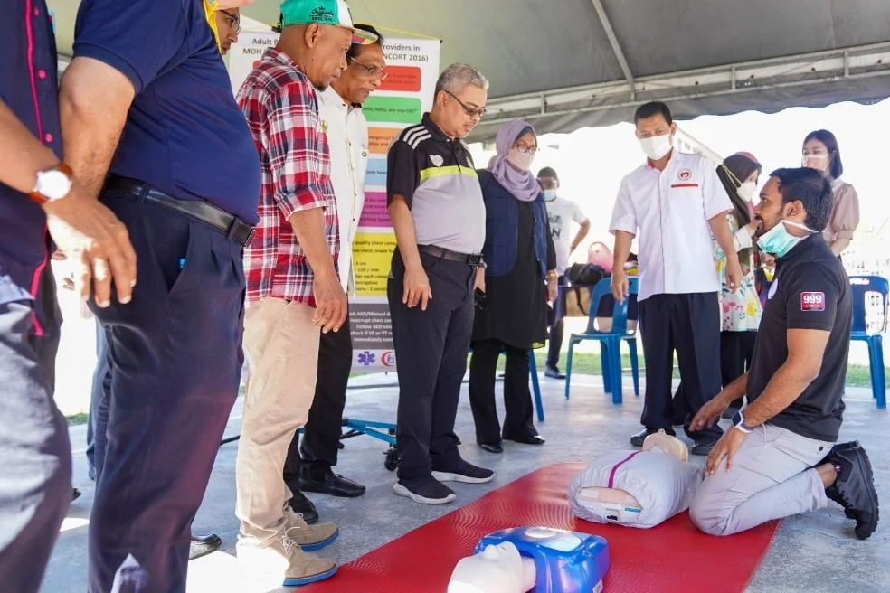 first aid demonstration