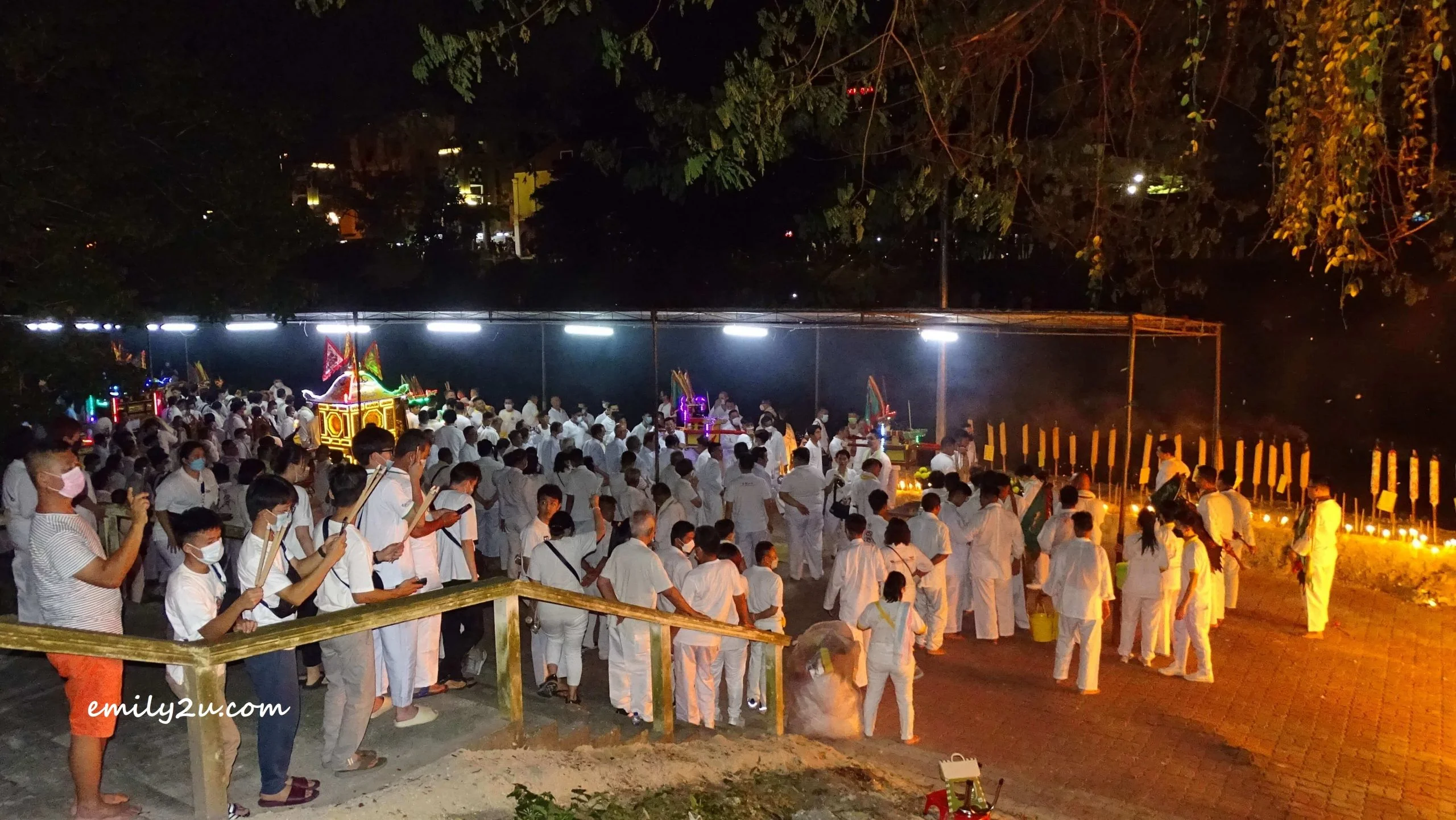 Taoist disciples from Tow Boh Keong dressed in all white at the Kinta Riverbank