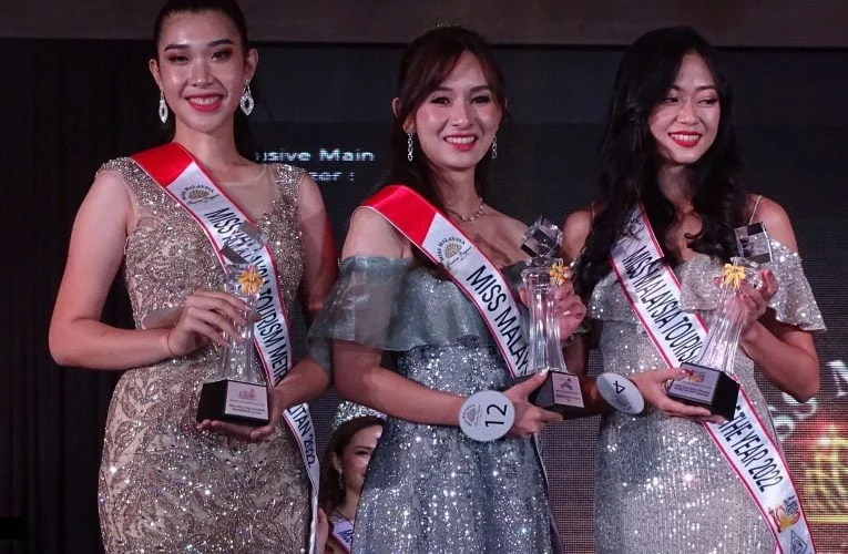 3 Miss Malaysia Tourism Crowned In One Night