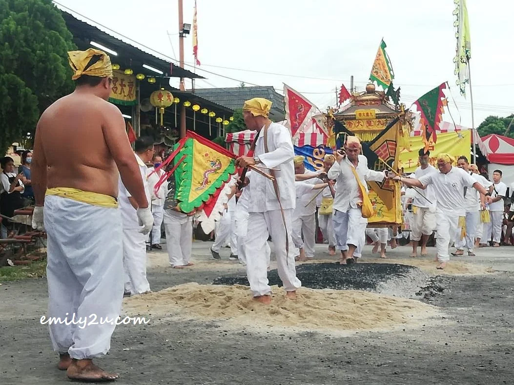 Nine Emperor Gods crossing the fire