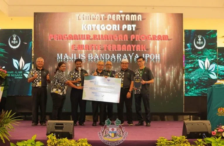 Ipoh City Council (MBI) Bags Two Categories in E-Waste Competition