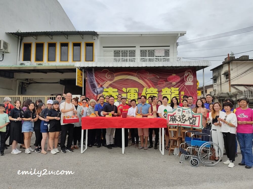 crew, cast, and sponsors of Lucky Billion Dragon pray for a smooth filming process