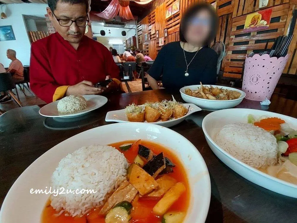 vegetarian lunch with Ven. Ula Jigmé Tsewang Namgyal Lama and a Tibetan Buddhism disciple