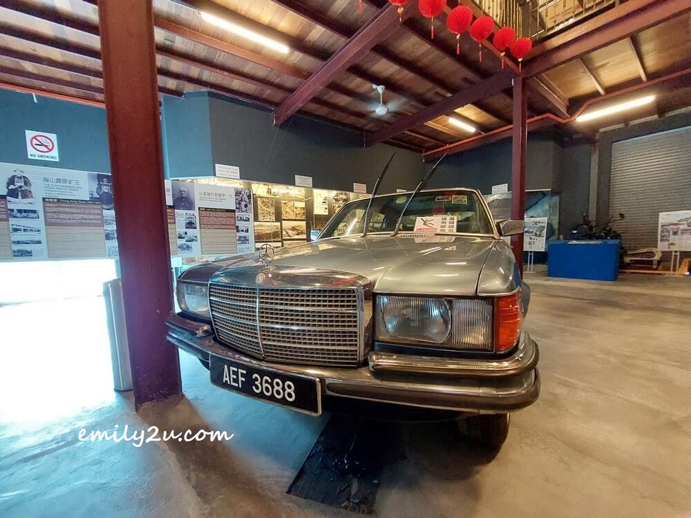 one of the exhibits - a Mercedes Benz 4500 SEL