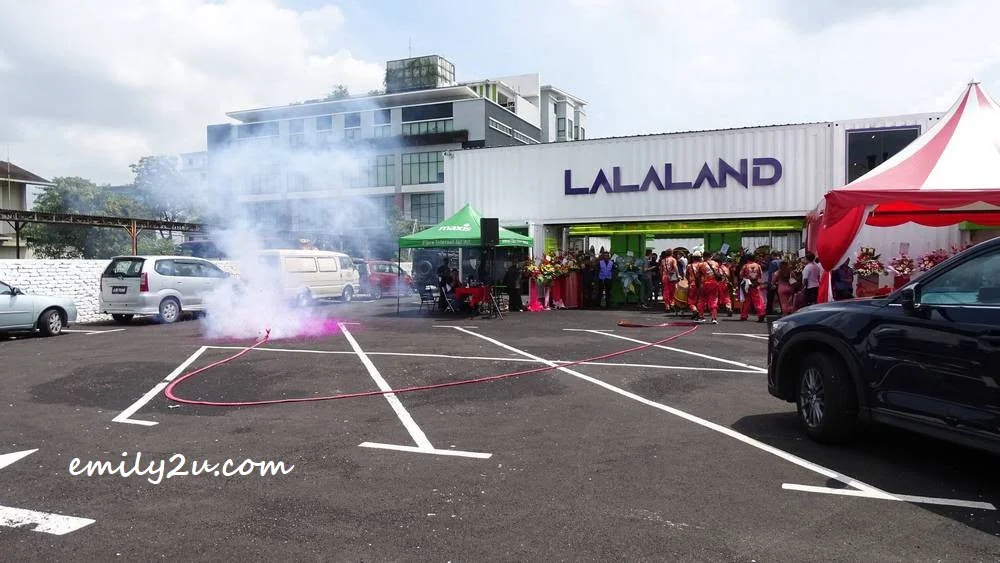 lighting of firecrackers to launch the cafe