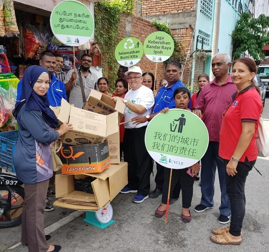 during Trash to Cash Campaign with RT Jelapang