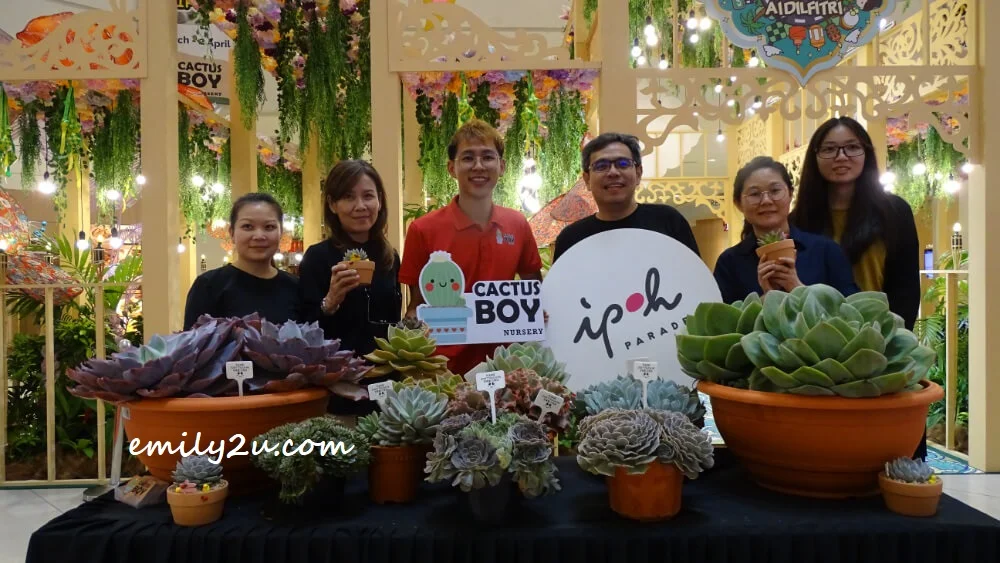 (L - R): Rachel Kwan (founder of Shamrock Botanics), Sherlyn Too (Senior Manager, Ipoh Parade Leasing), Koh Kuan Meng (founder of Cactus Boy Nursery), Alan Thoo (Ipoh Parade Marketing Head), Lim Huey Tyng (Ipoh Parade A&P Manager) and Alicia Ho (Ipoh Parade A&P Executive)