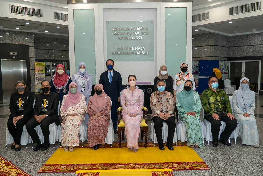 HRH Raja Permaisuri Perak Tuanku Zara group photo with some of the donors and sponsors